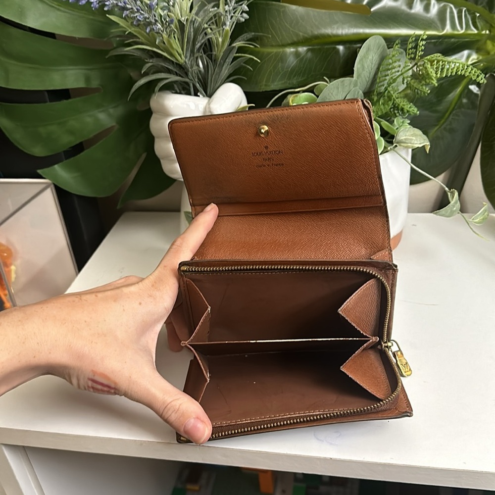 Louis Vuitton Small Monogram Wallet - Picture 5 of 15